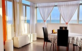 Apartamento Moderno Com Vista Para O Mar